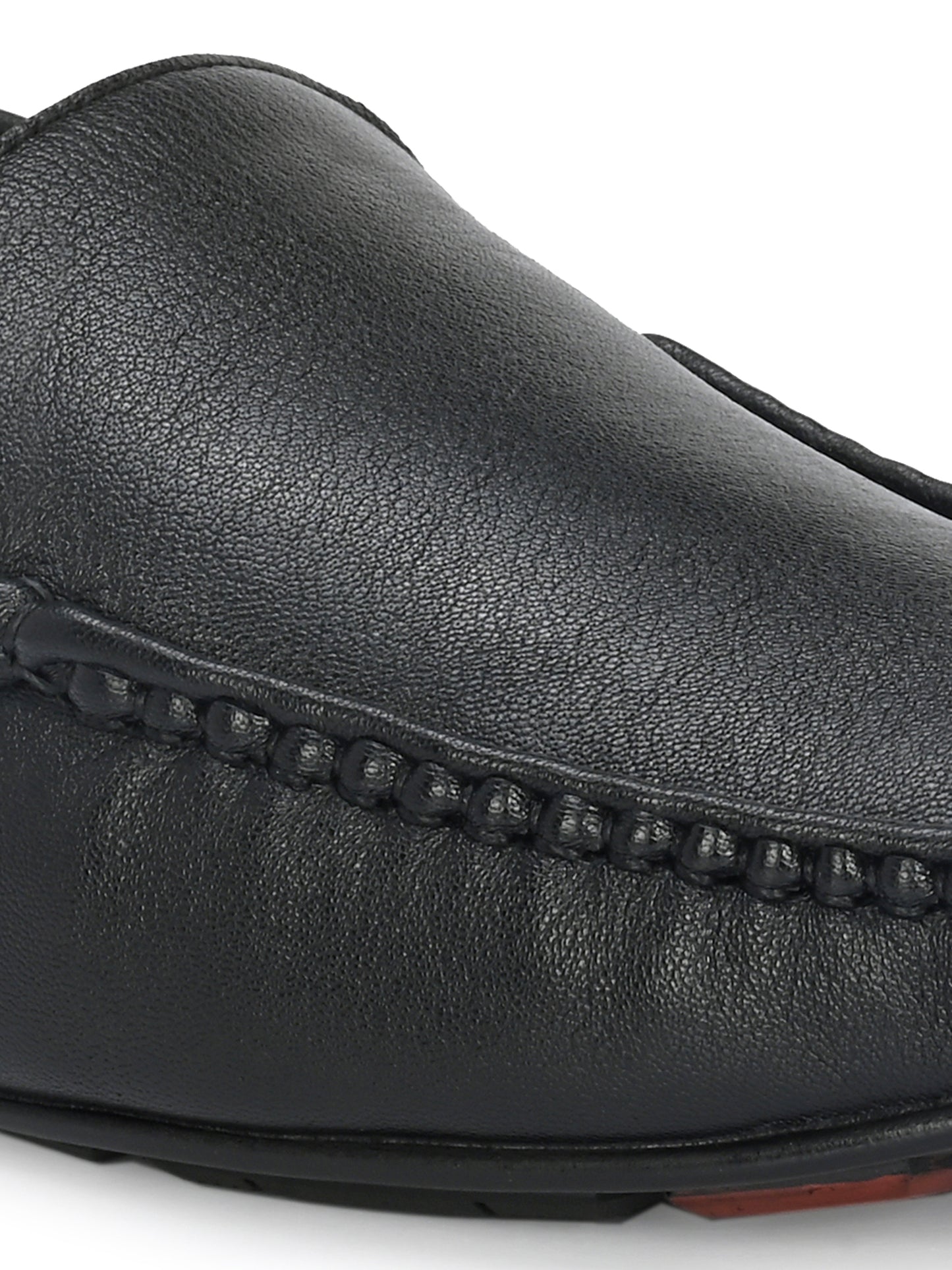Men Textured Leather Loafer Shoes