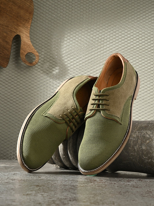 Men's Textured Lace-Up Derby Shoes