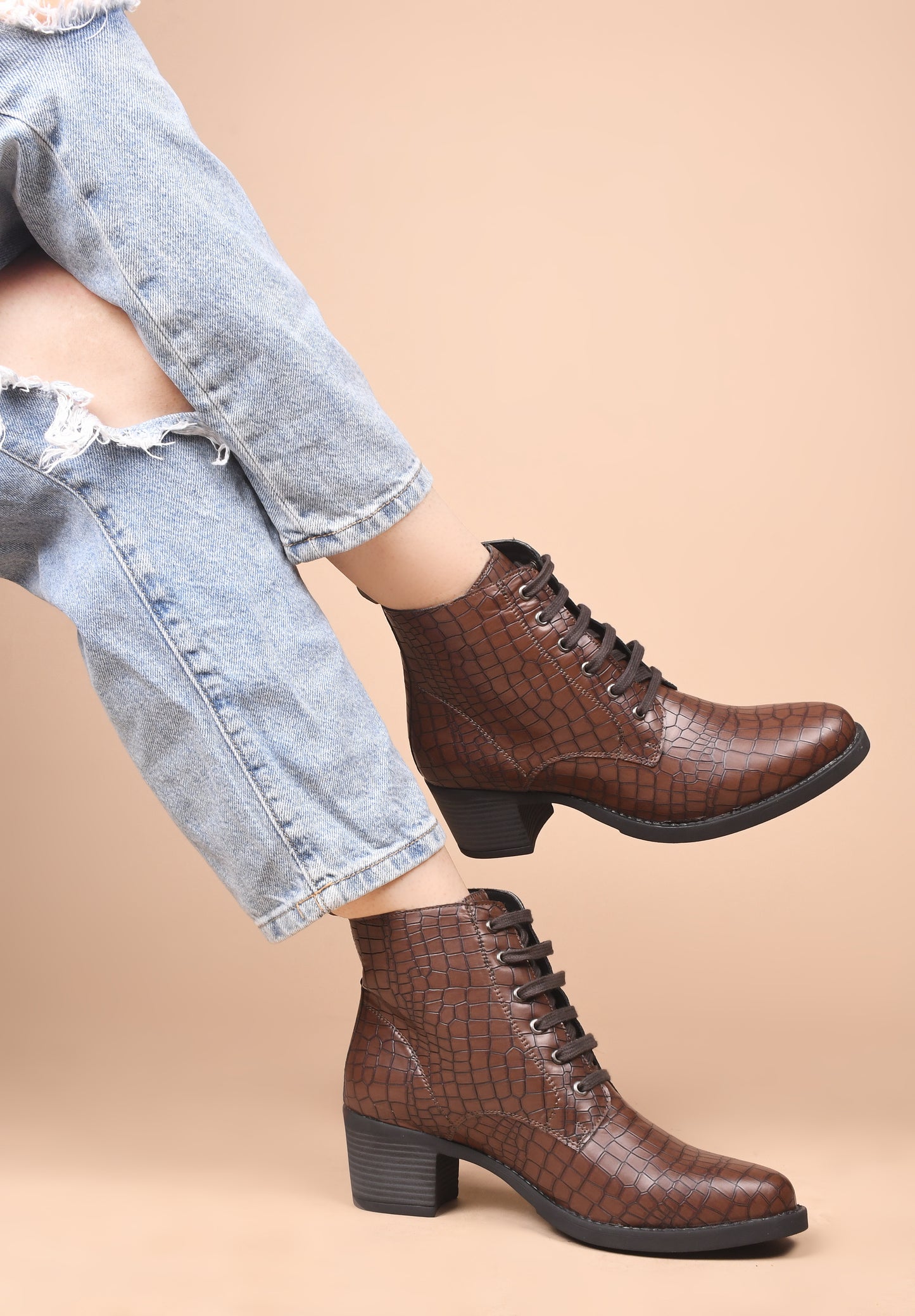 Women Black Lace-up-Ankle Boots