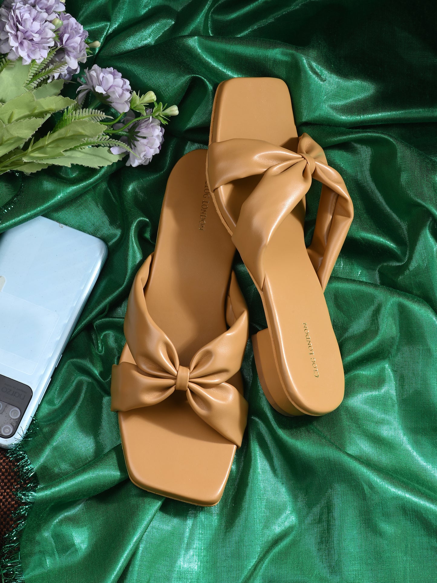 Women Off-White Strap Flats