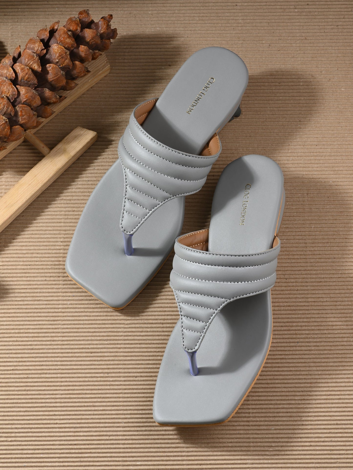 Womens Off-white One Toe Outdoor Flats & Sandals