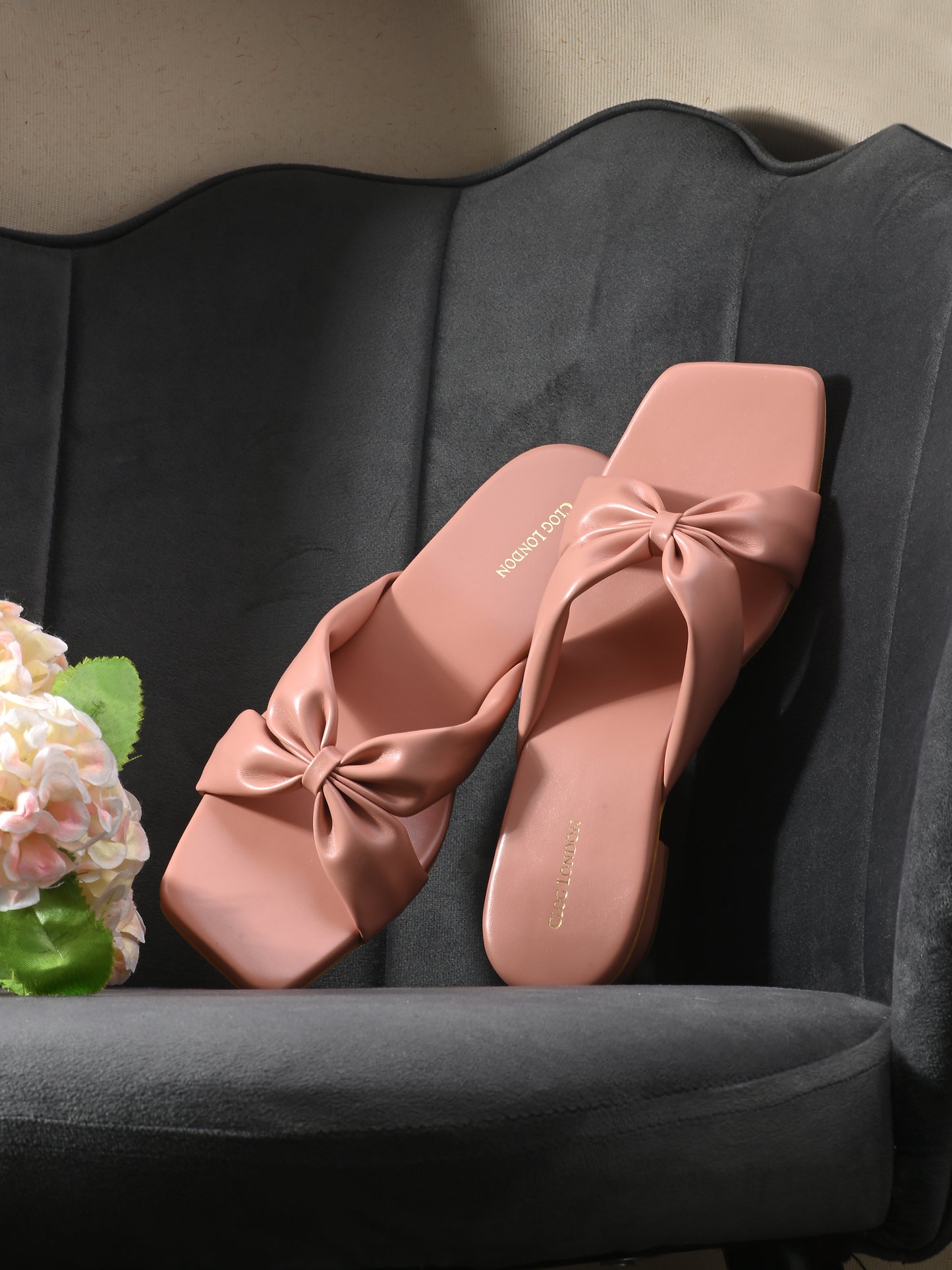 Women Off-White Strap Flats