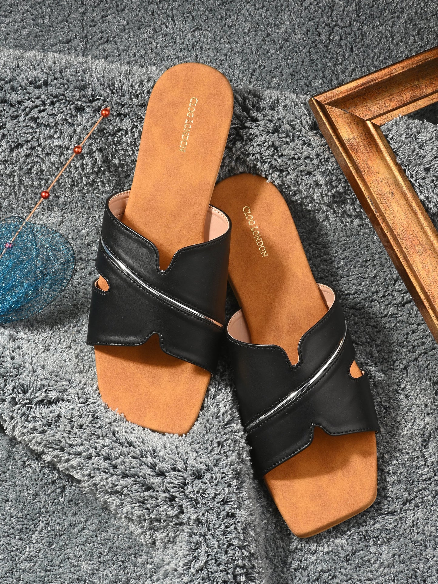 Women White Open Toe Flats Sandals