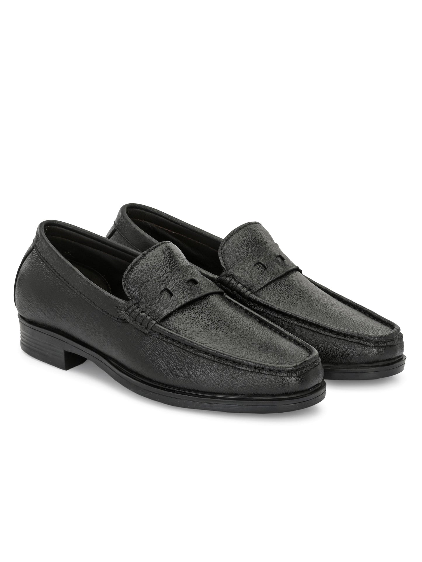 Men Textured Leather Loafer Shoes