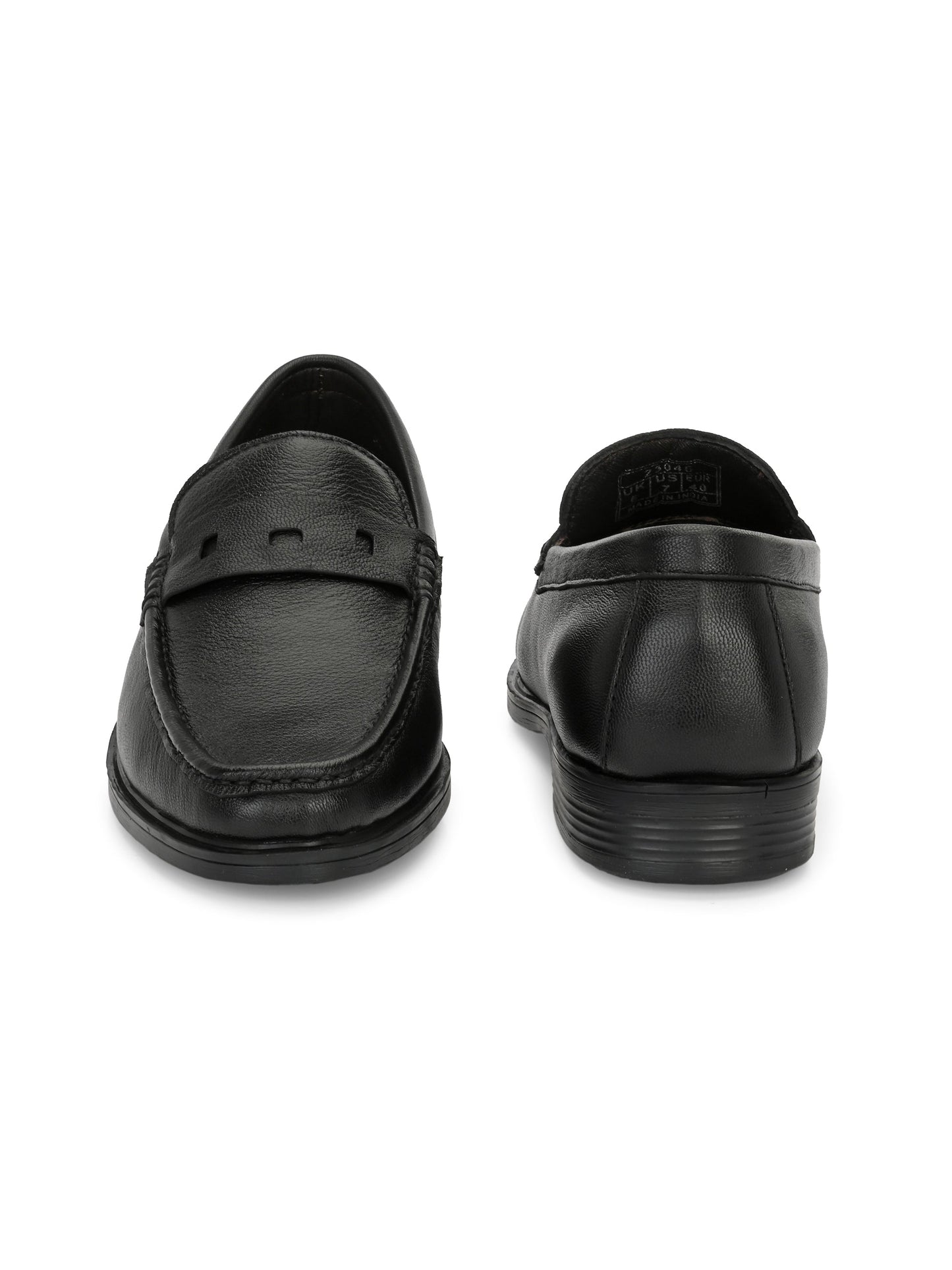 Men Textured Leather Loafer Shoes