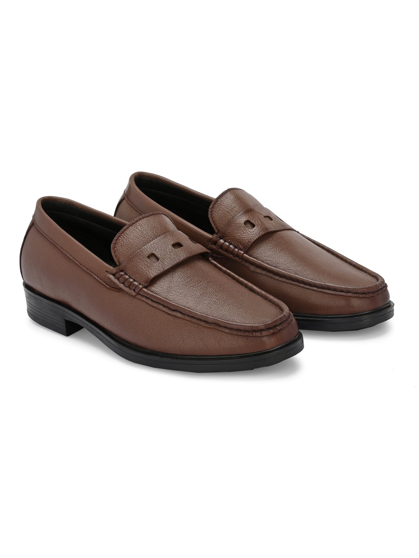 Men Textured Leather Loafer Shoes