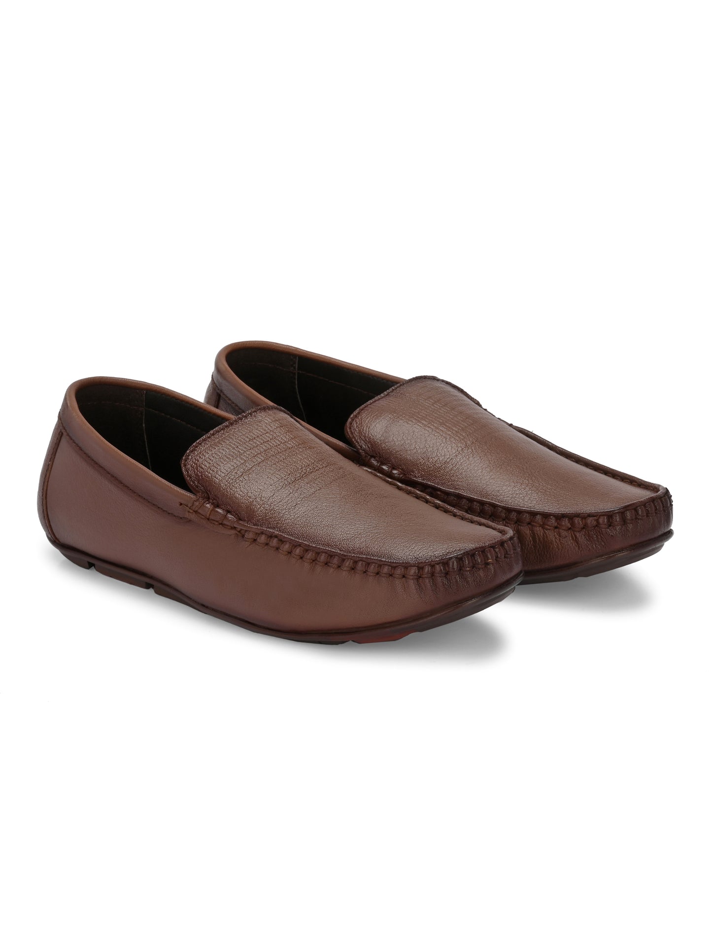 Men Textured Leather Loafer Shoes