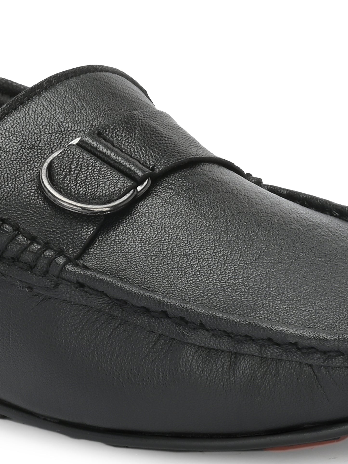 Men Textured Leather Loafers
