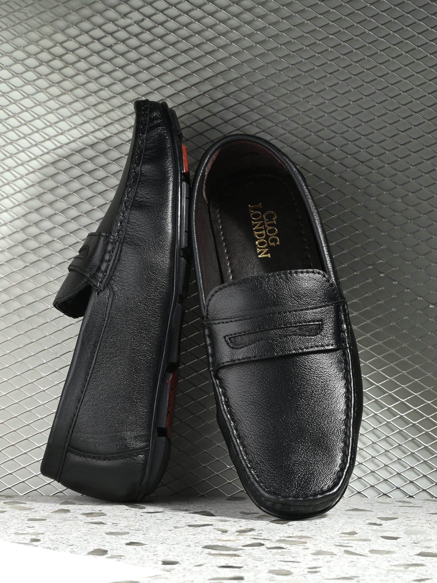 Men Textured Leather Lightweight Loafer Shoes