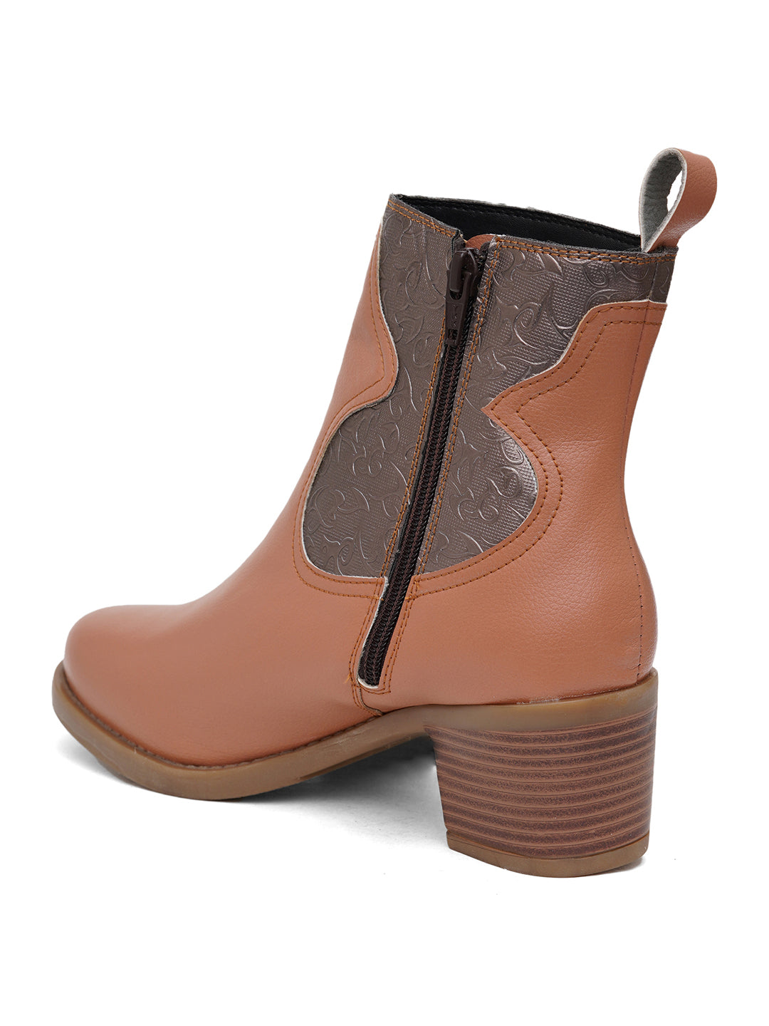 Women Black Textured Round Toe Winter Boots