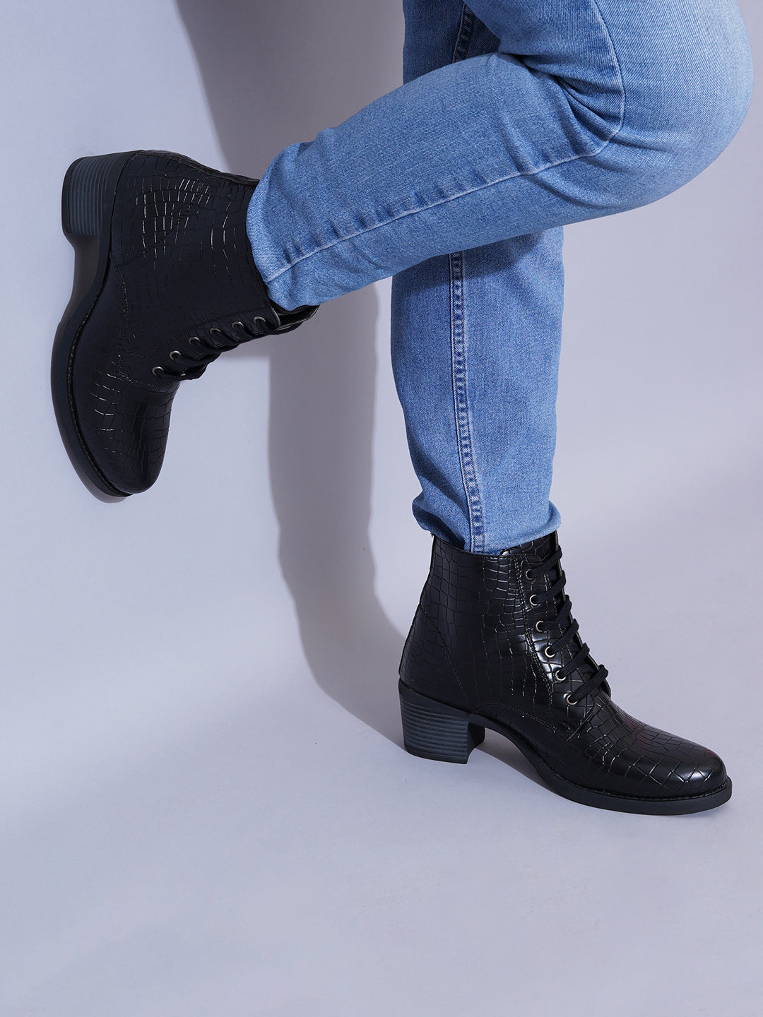 Women Black Lace-up-Ankle Boots