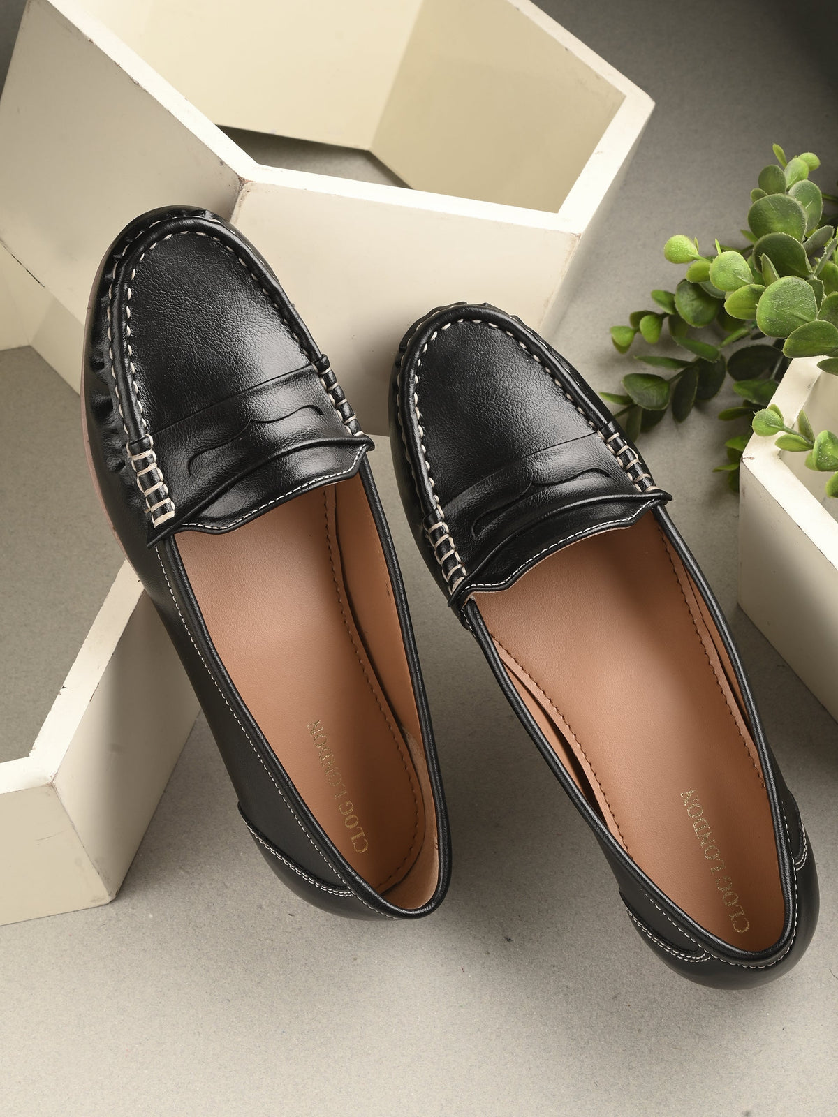 Women Off-White Ballerinas Textured Round Toe Loafers