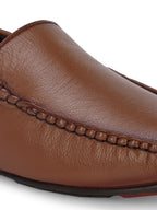 Men Textured Leather Loafer Shoes
