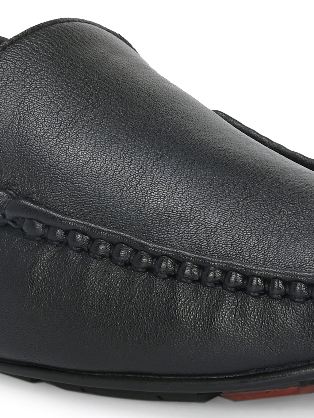 Men Textured Leather Loafer Shoes