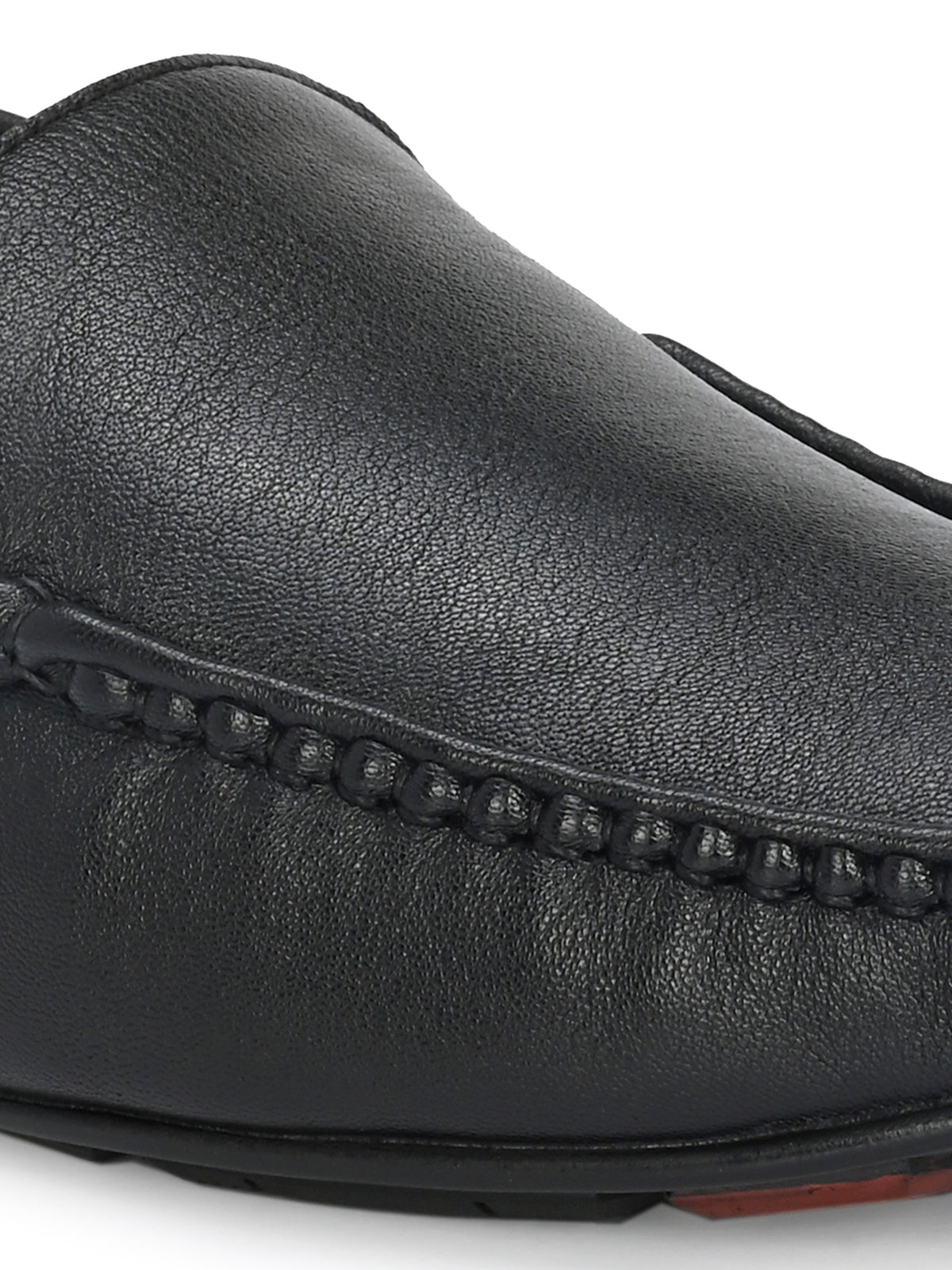 Men Textured Leather Loafer Shoes