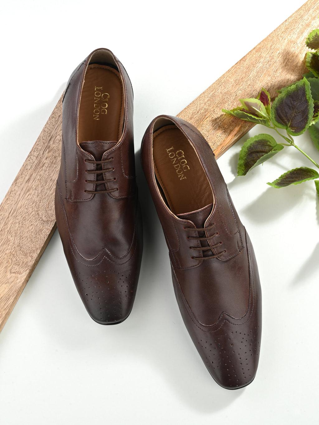 Men's Perforated Leather Formal Brogue Shoes