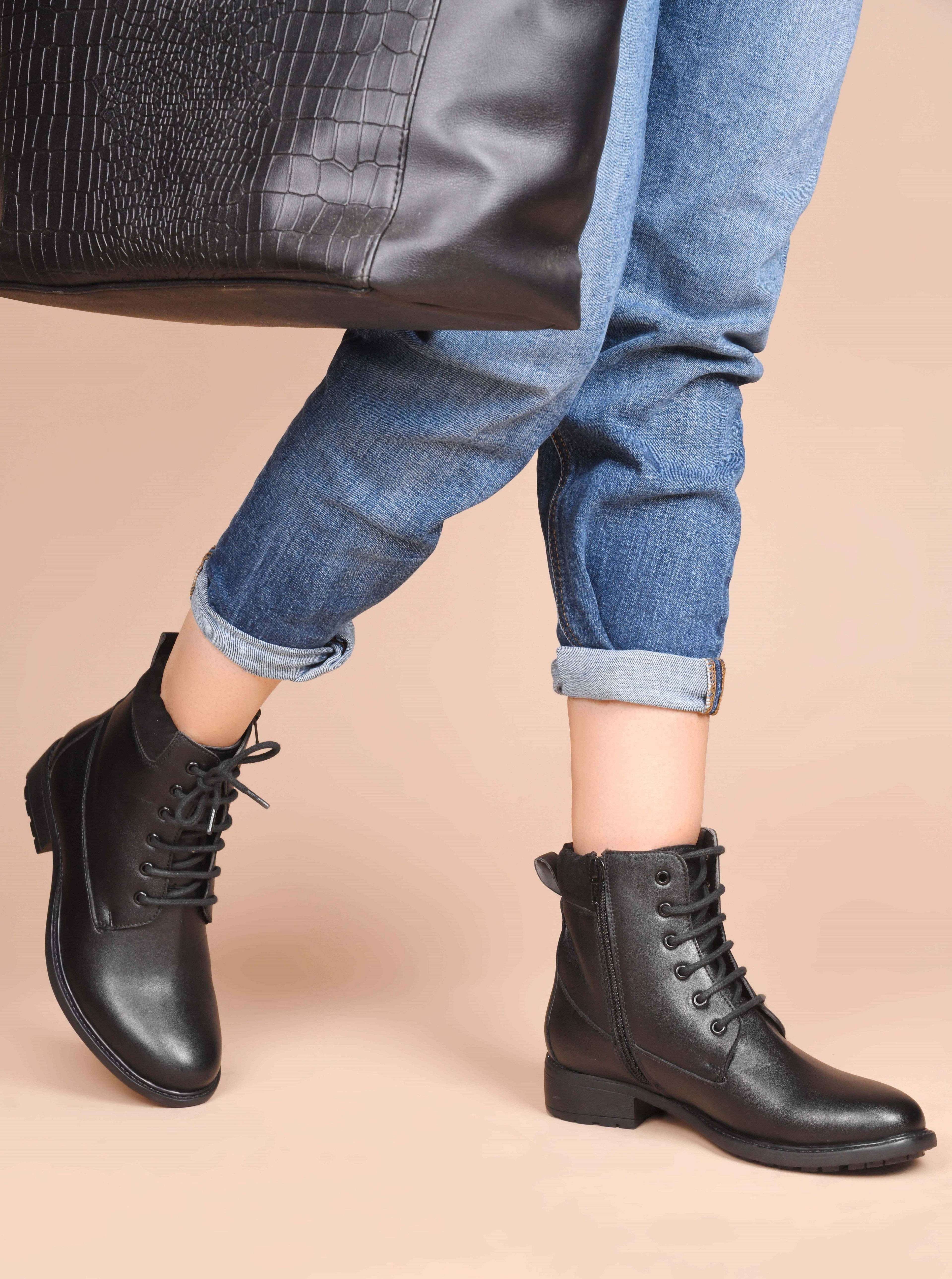 Women Black Ankle Casual Boots