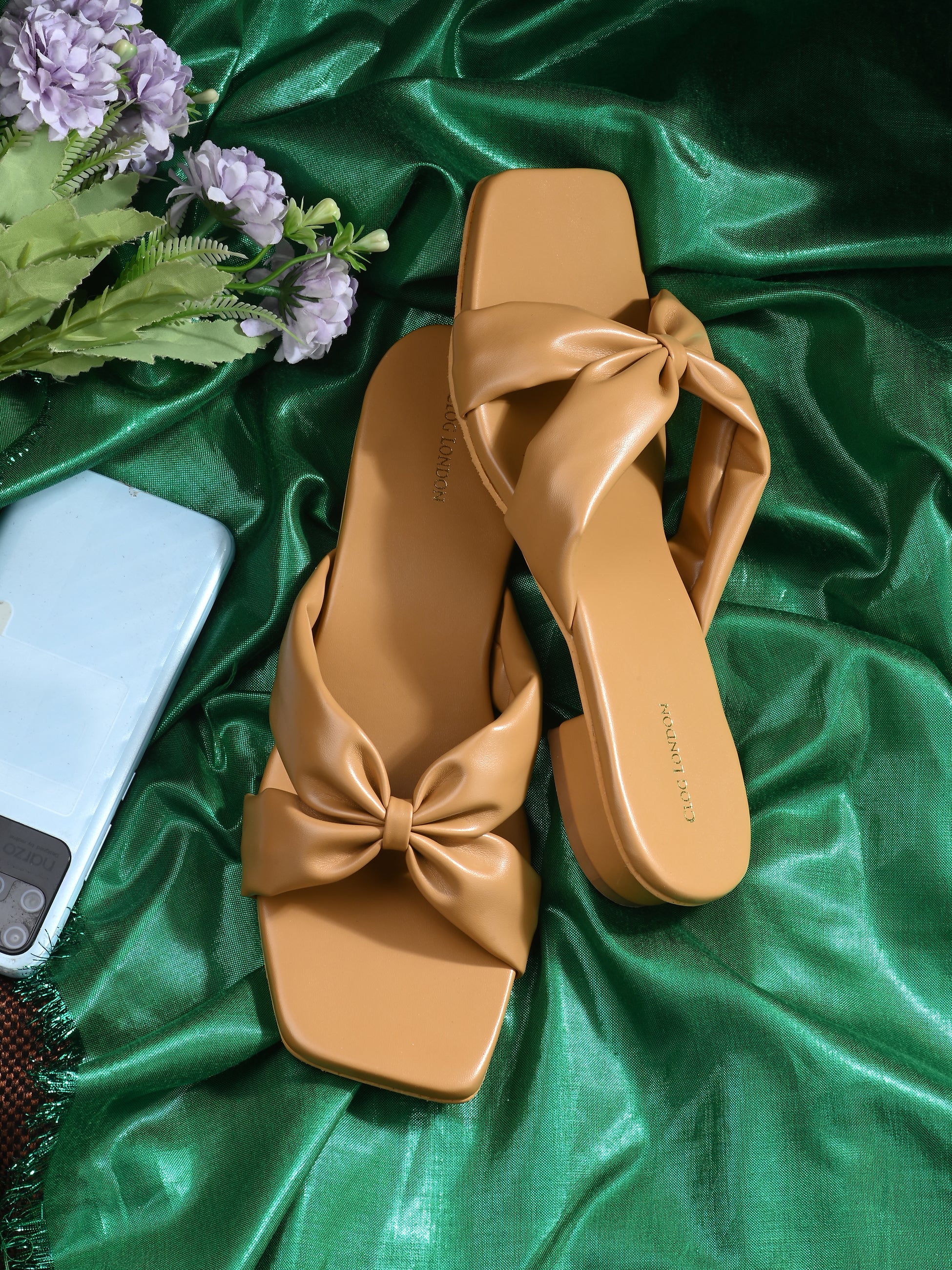 Women Off-White Strap Flats