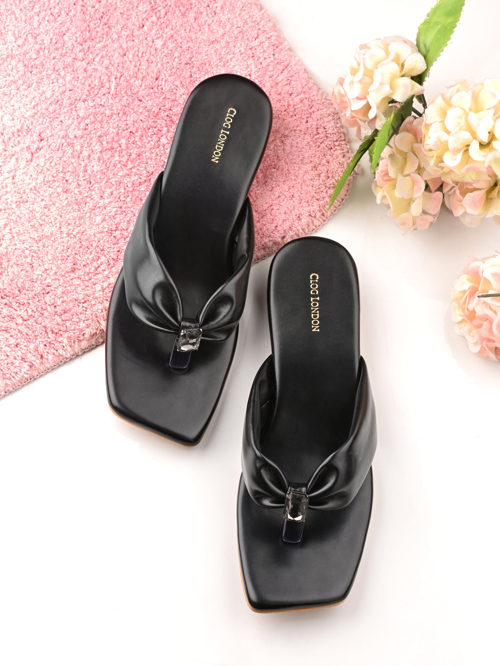 Women Black Flat Sandals