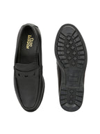 Men Textured Leather Loafer Shoes