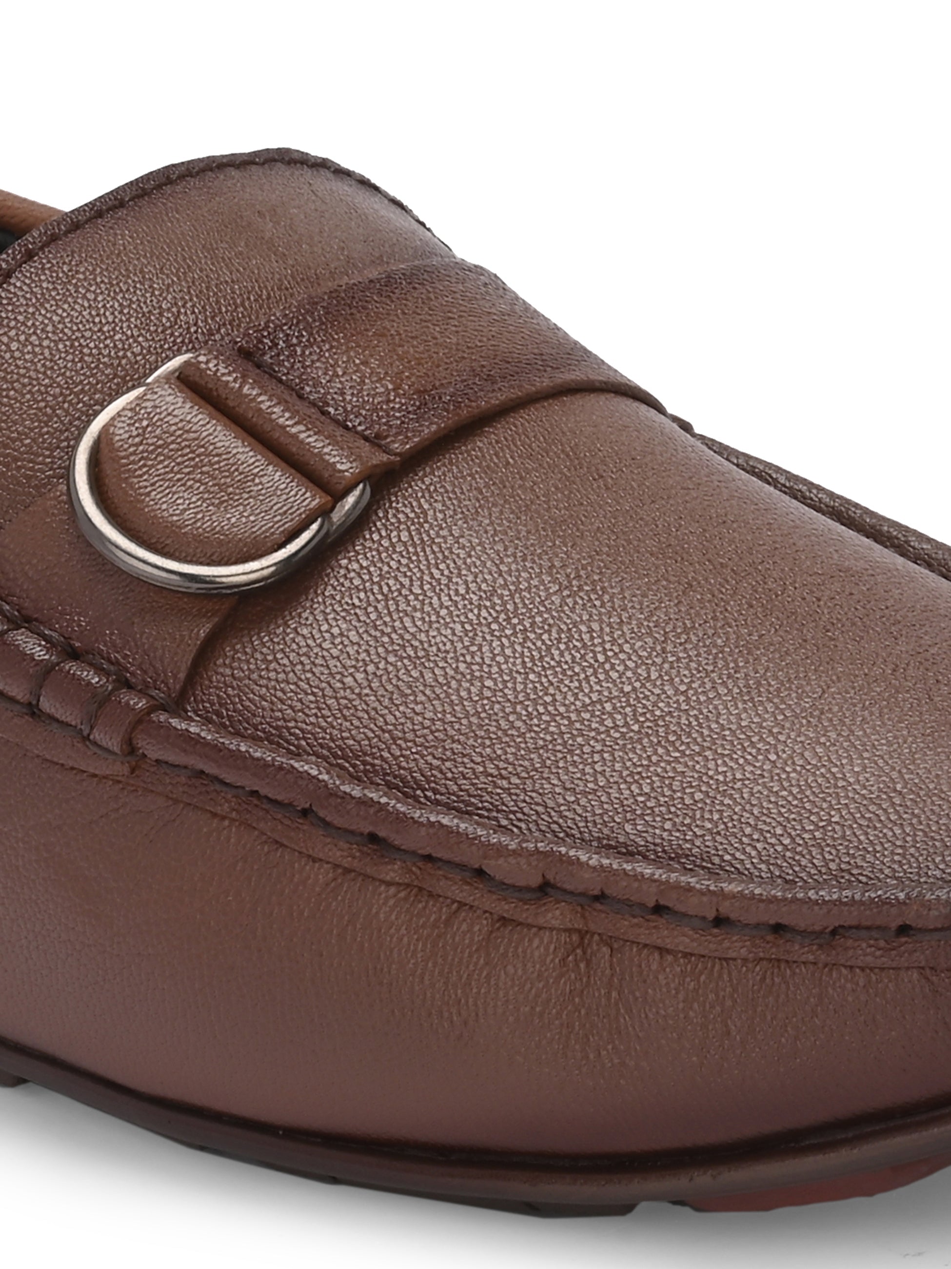 Men Textured Leather Loafers