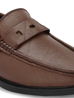 Men Textured Leather Loafer Shoes