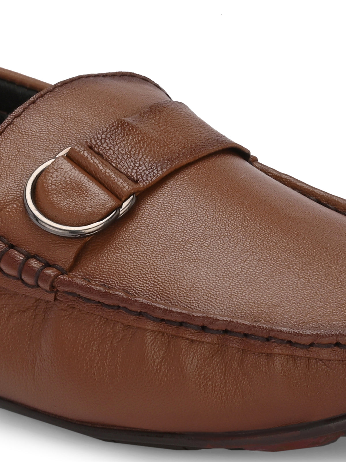 Men Textured Leather Loafers
