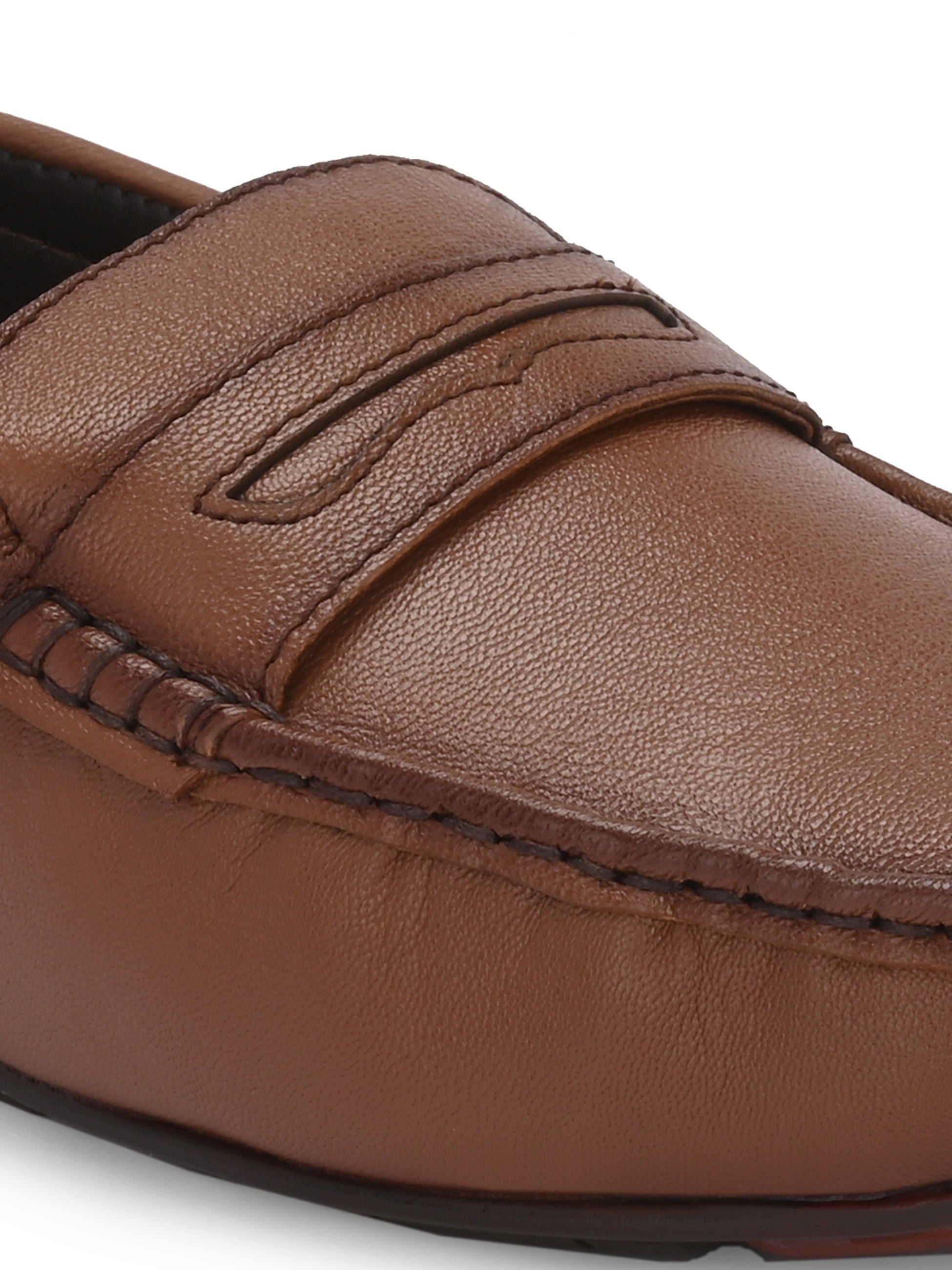 Men Textured Leather Lightweight Loafer Shoes