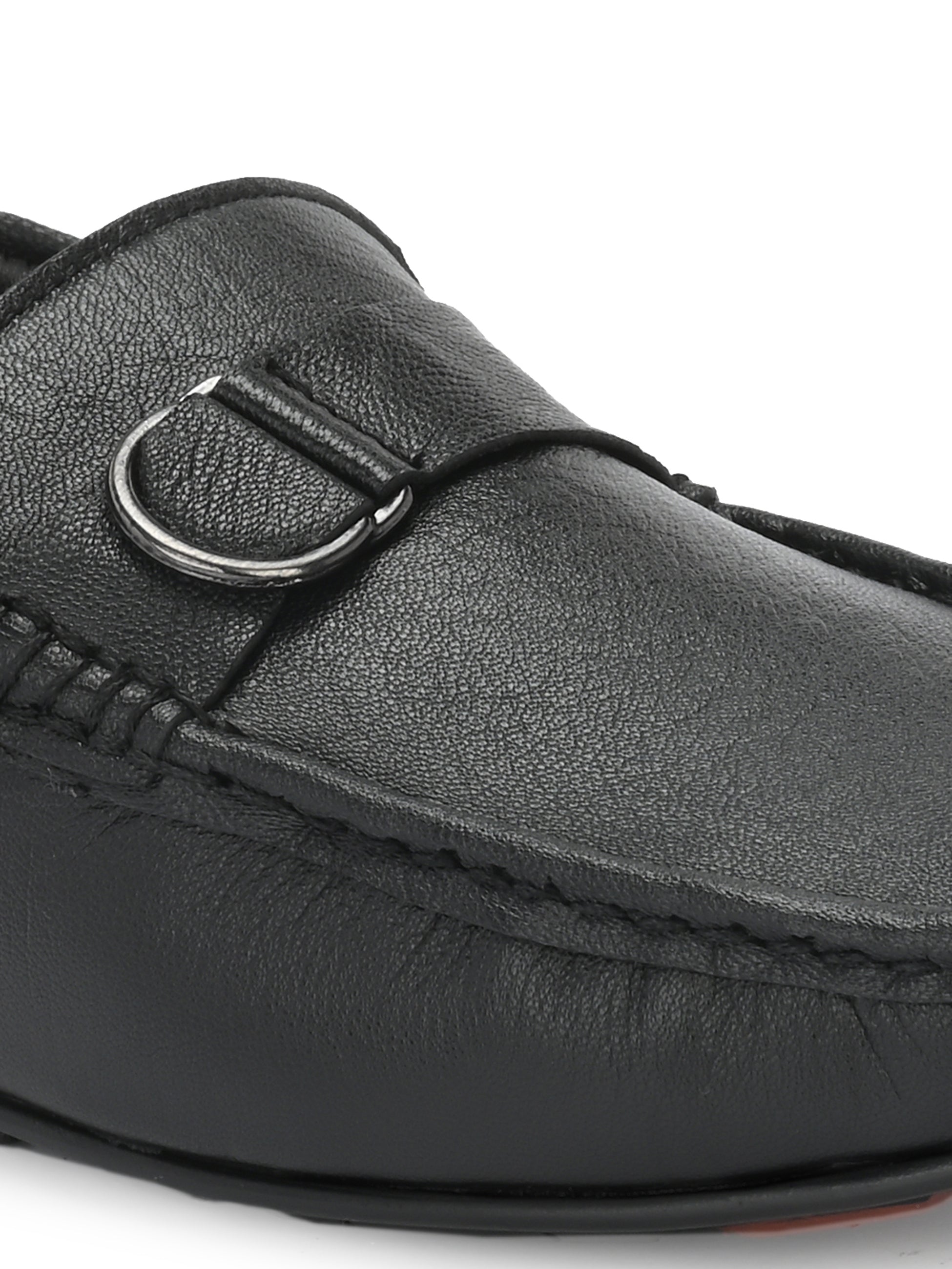 Men Textured Leather Loafers
