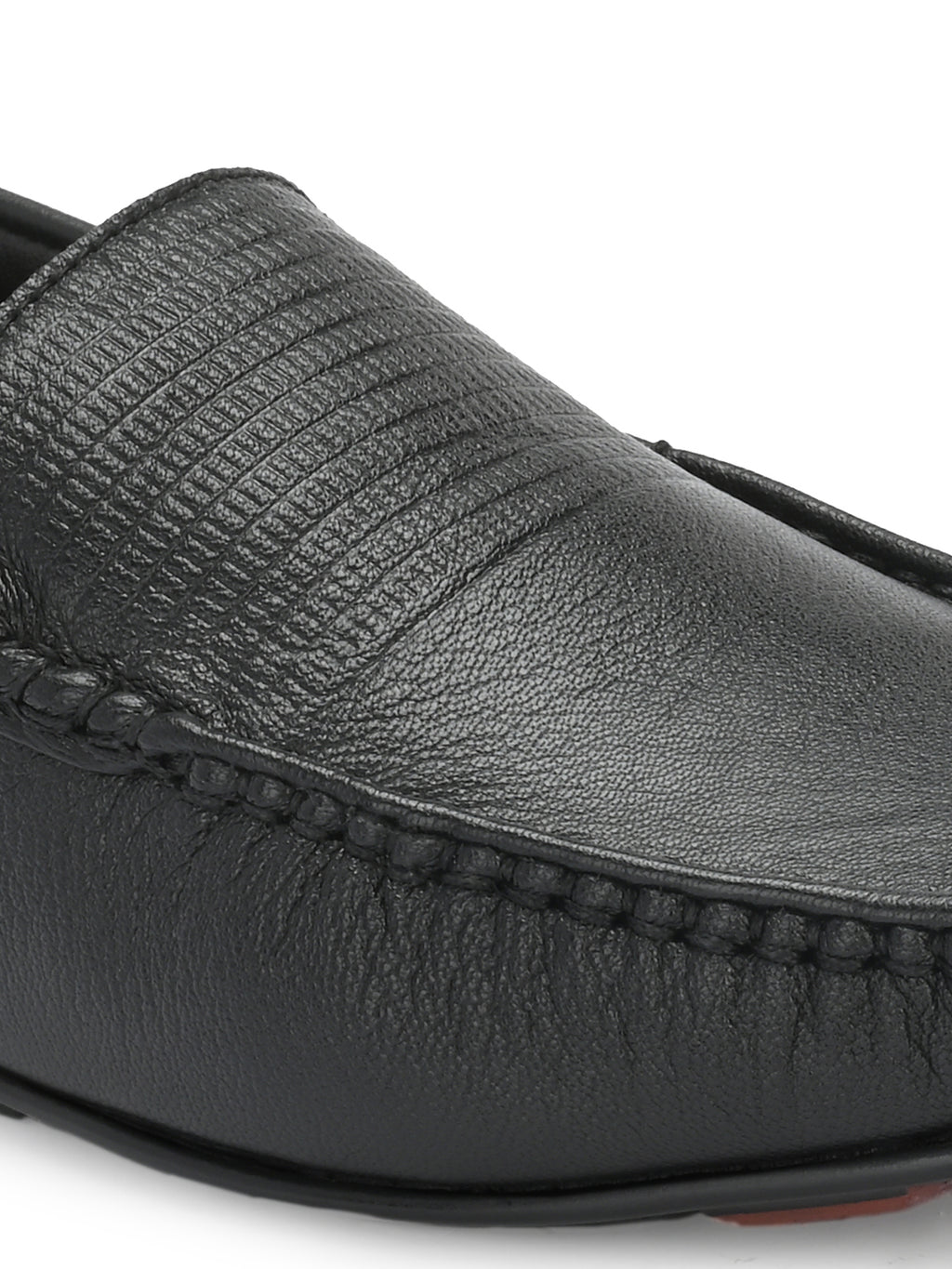 Men Textured Leather Loafer Shoes