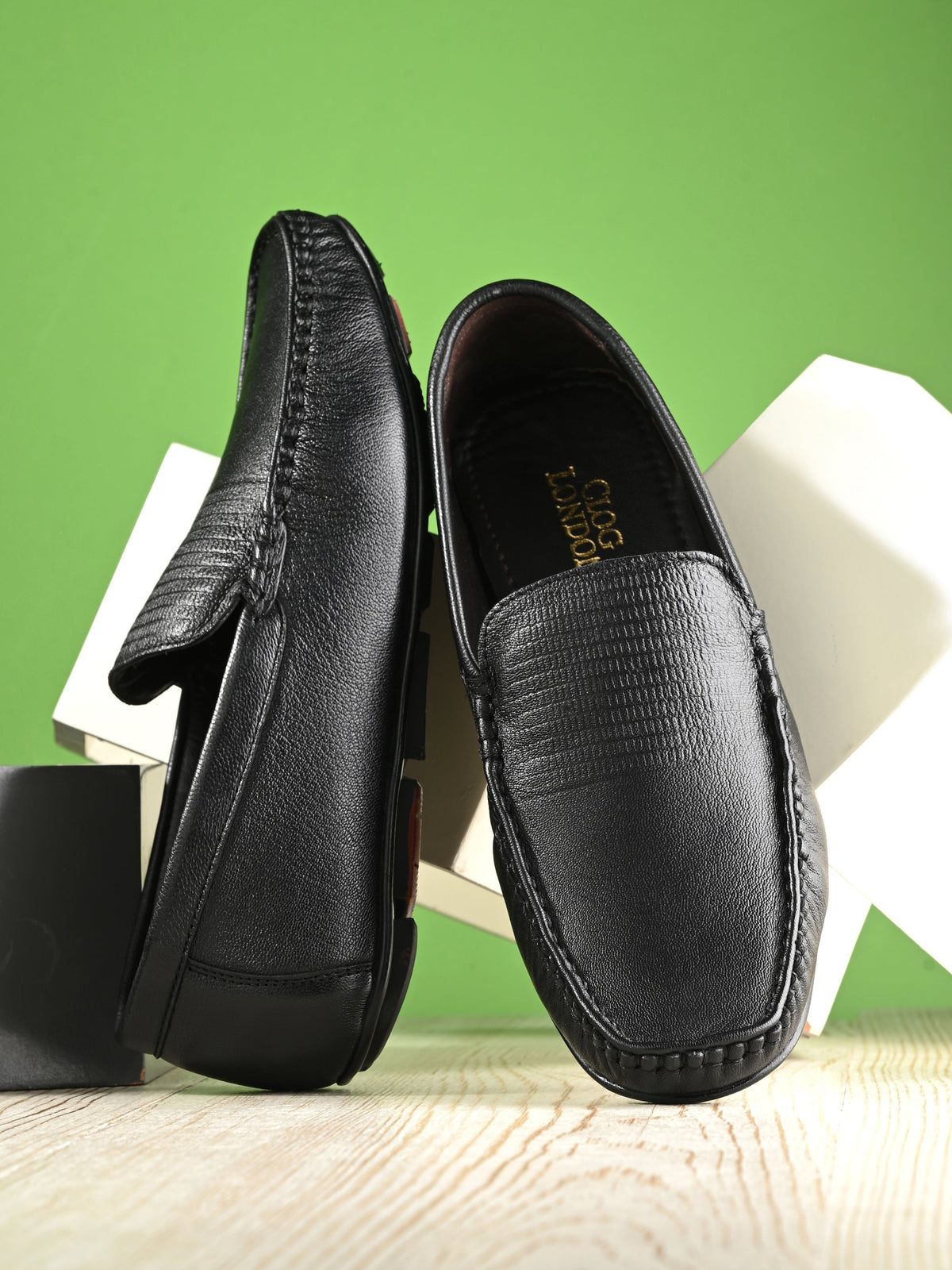 Men Low-Top Slip-On Loafer Shoes