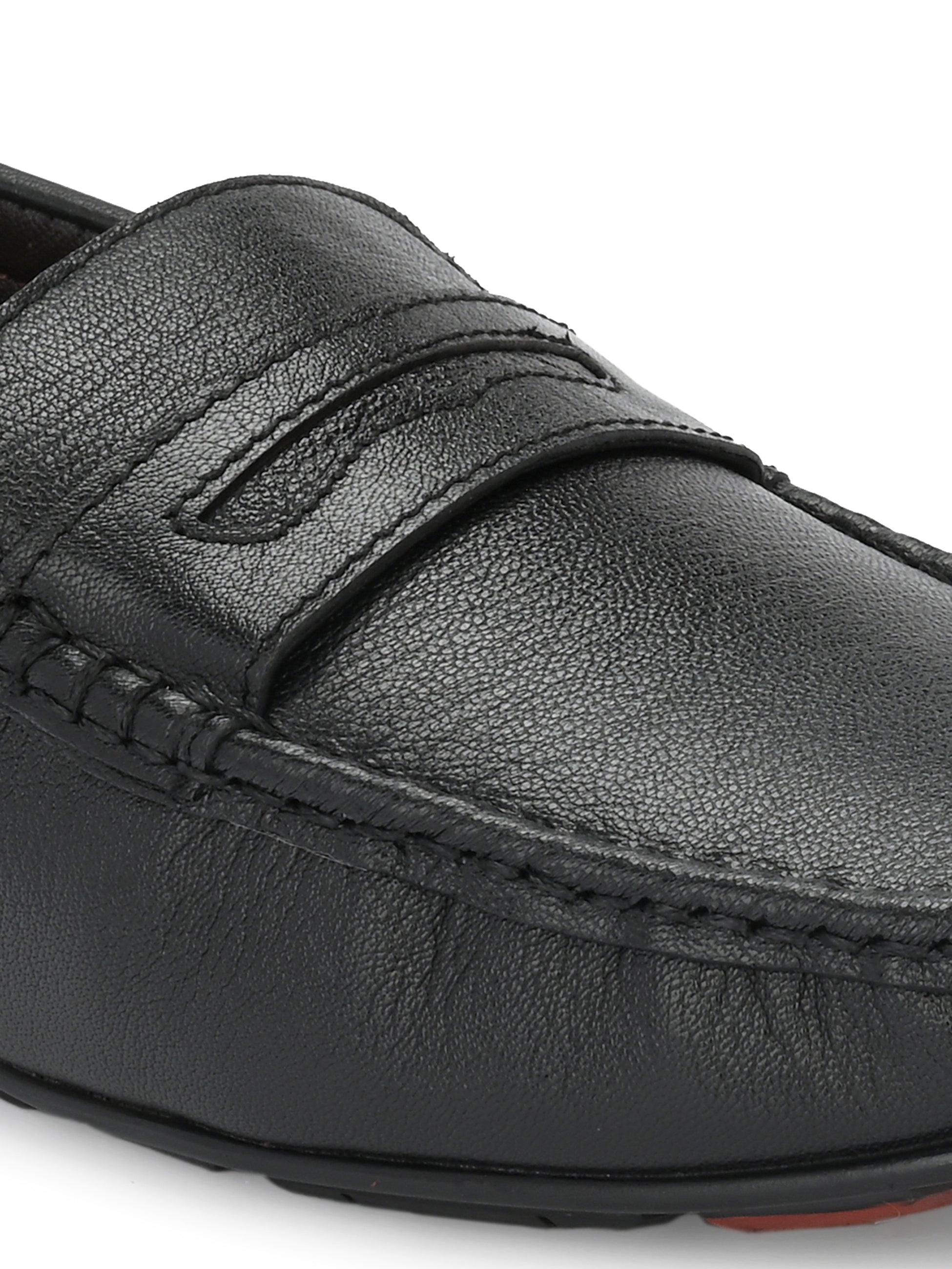 Men Textured Leather Lightweight Loafer Shoes