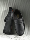 Men Textured Leather Lightweight Loafer Shoes