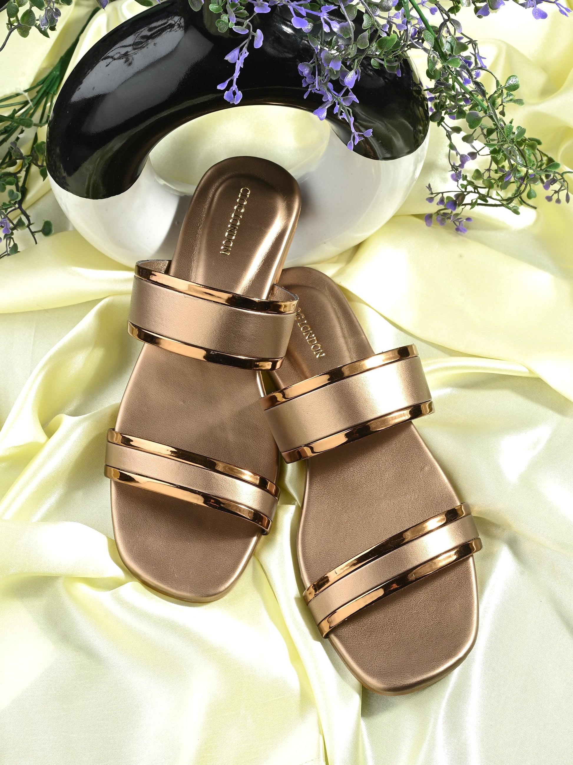 Women flats CLOG LONDON