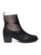 Women Black Textured Round Toe Winter Boots